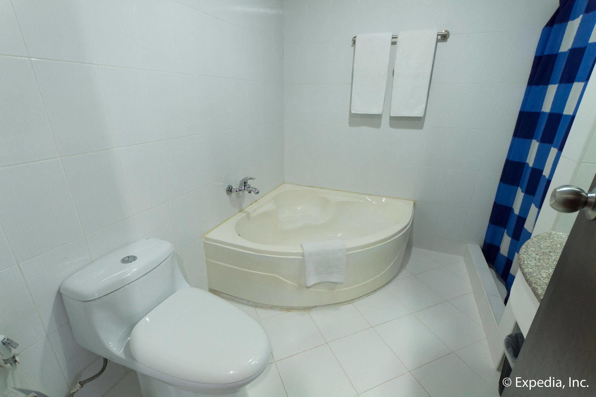Egi Resort & Hotel Lapu-Lapu City Exterior photo