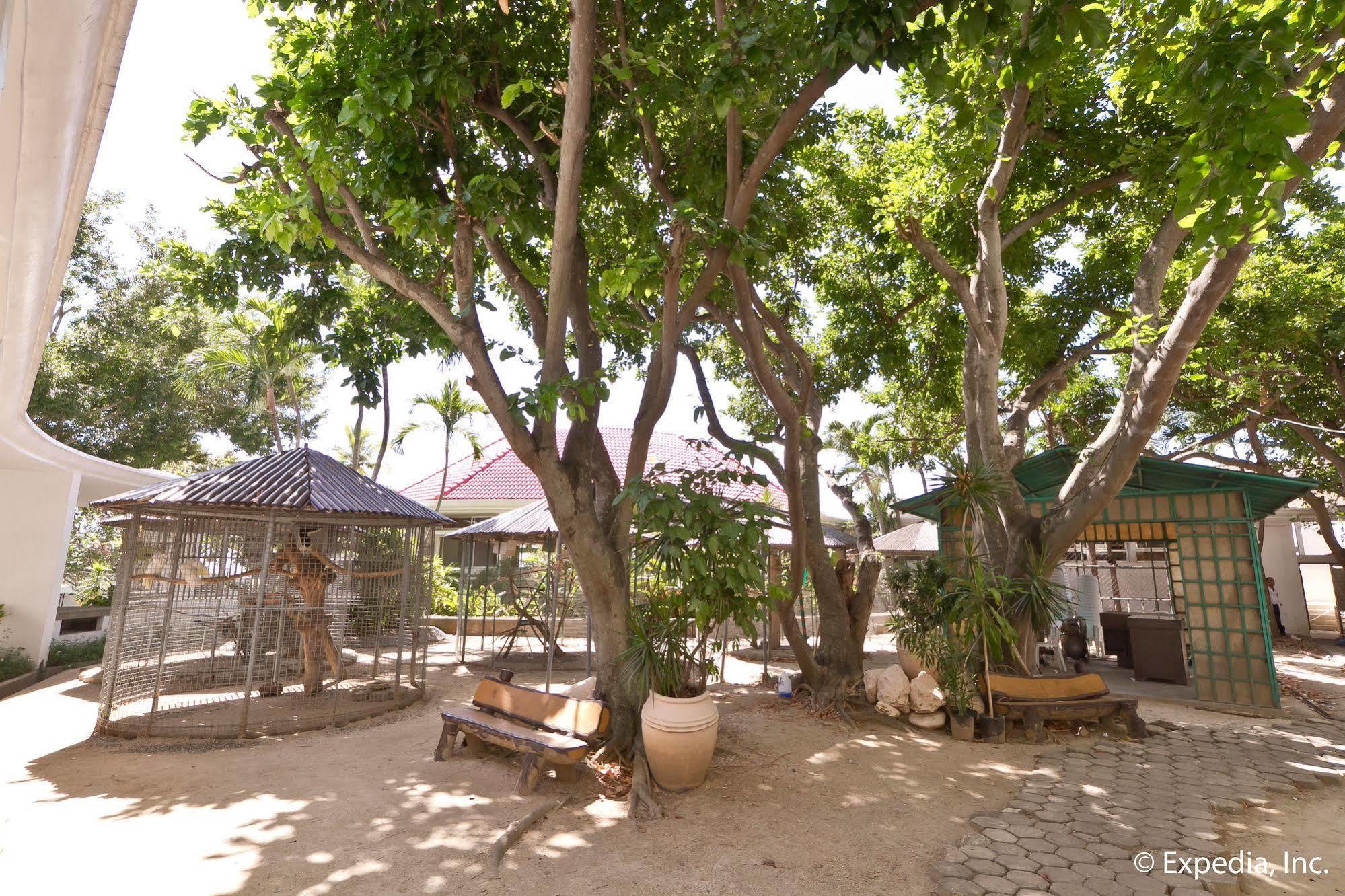 Egi Resort & Hotel Lapu-Lapu City Exterior photo