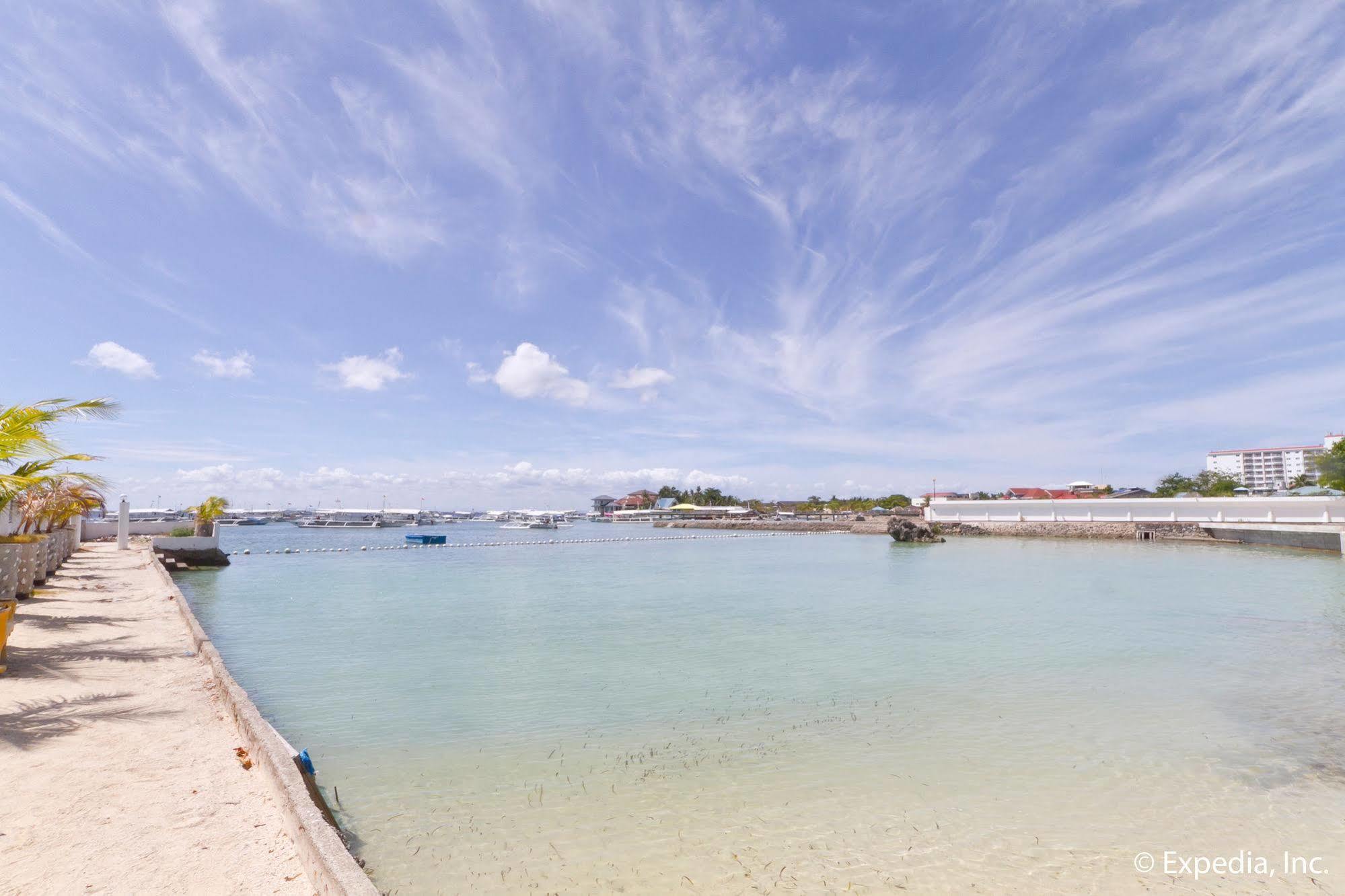 Egi Resort & Hotel Lapu-Lapu City Exterior photo