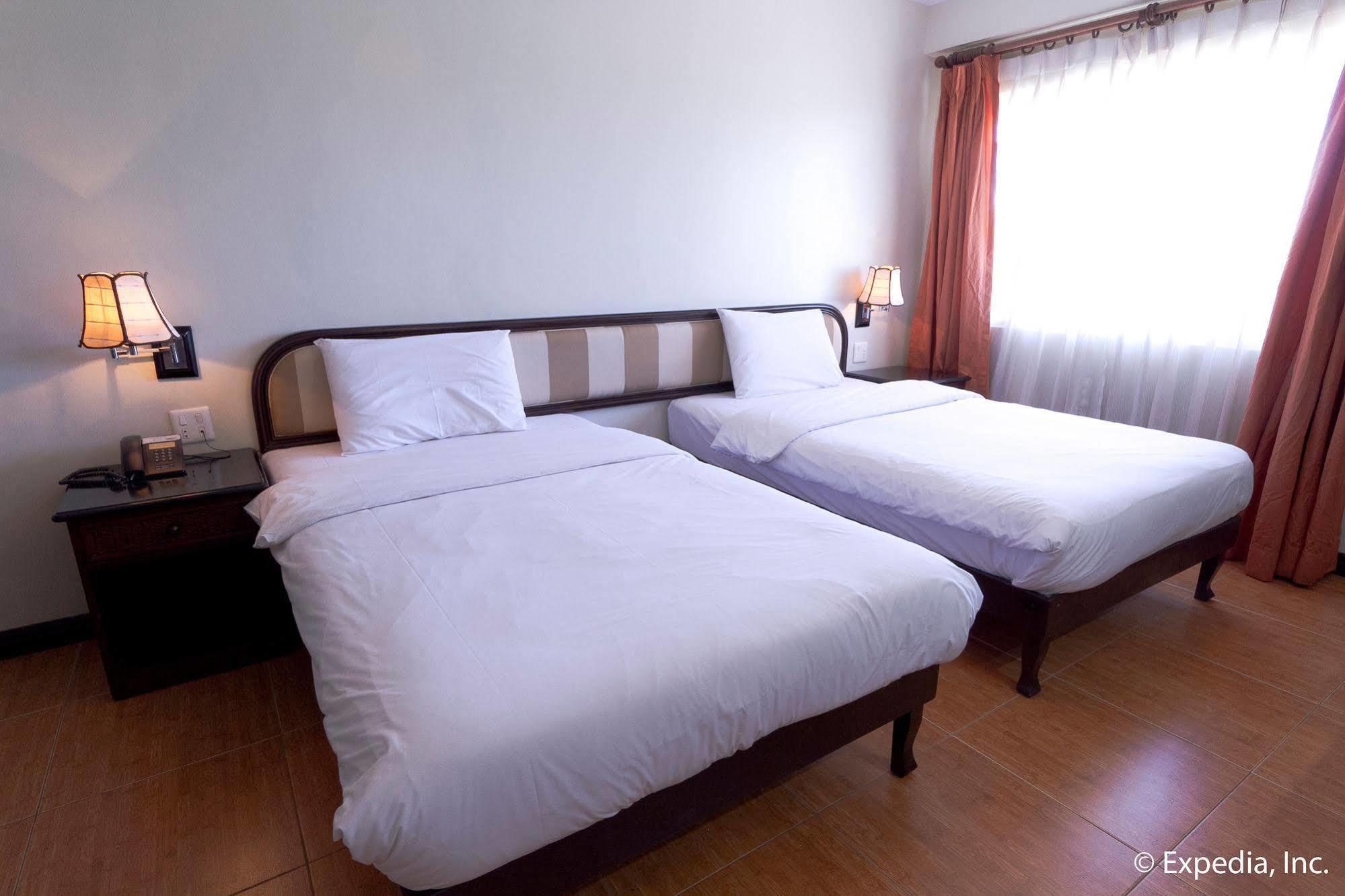 Egi Resort & Hotel Lapu-Lapu City Exterior photo